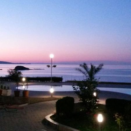 Alexander Lozenets Beach Complex Apartment Buitenkant foto